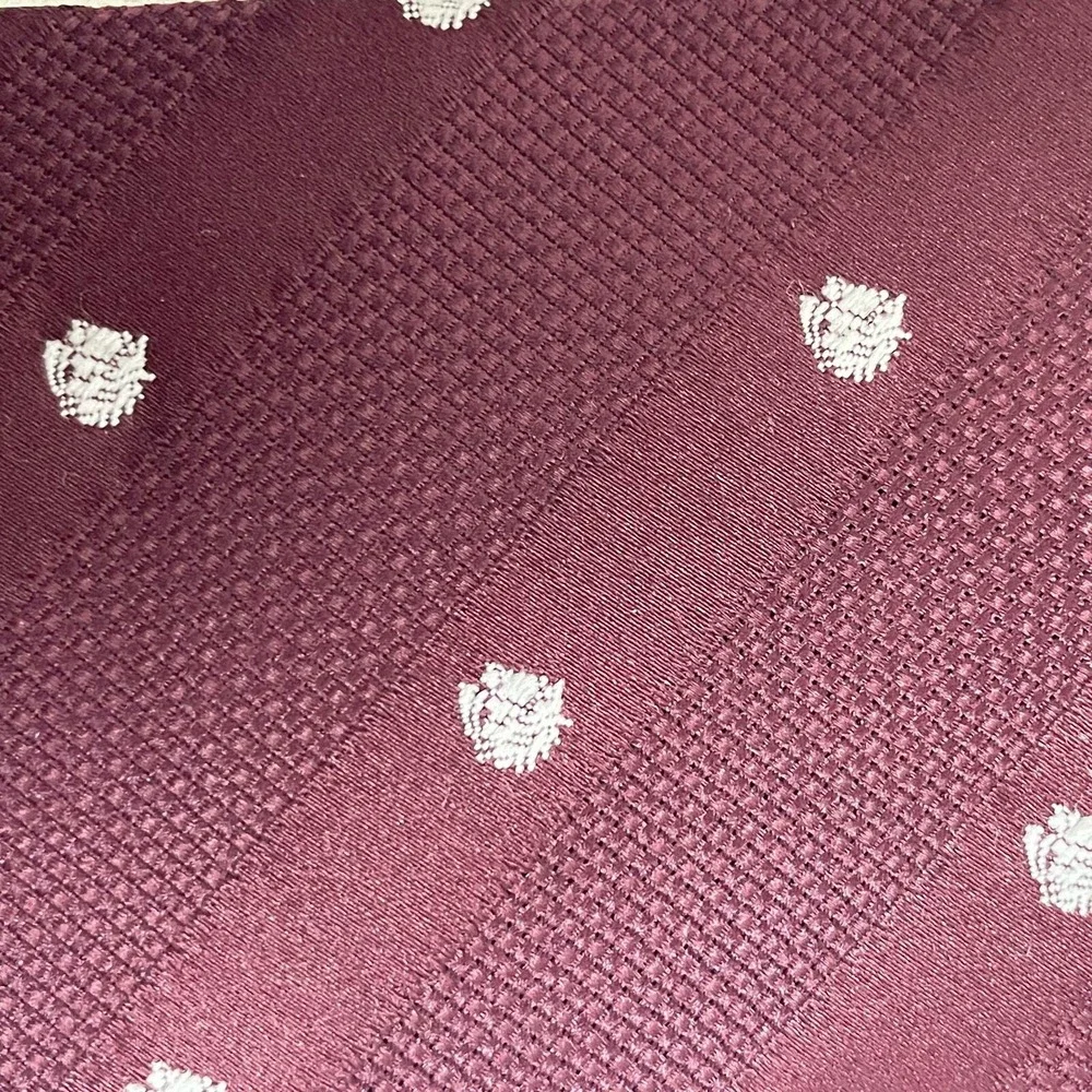 Oscar de la Renta Couture Necktie Maroon White Horse Head‎ Signature Logo Print